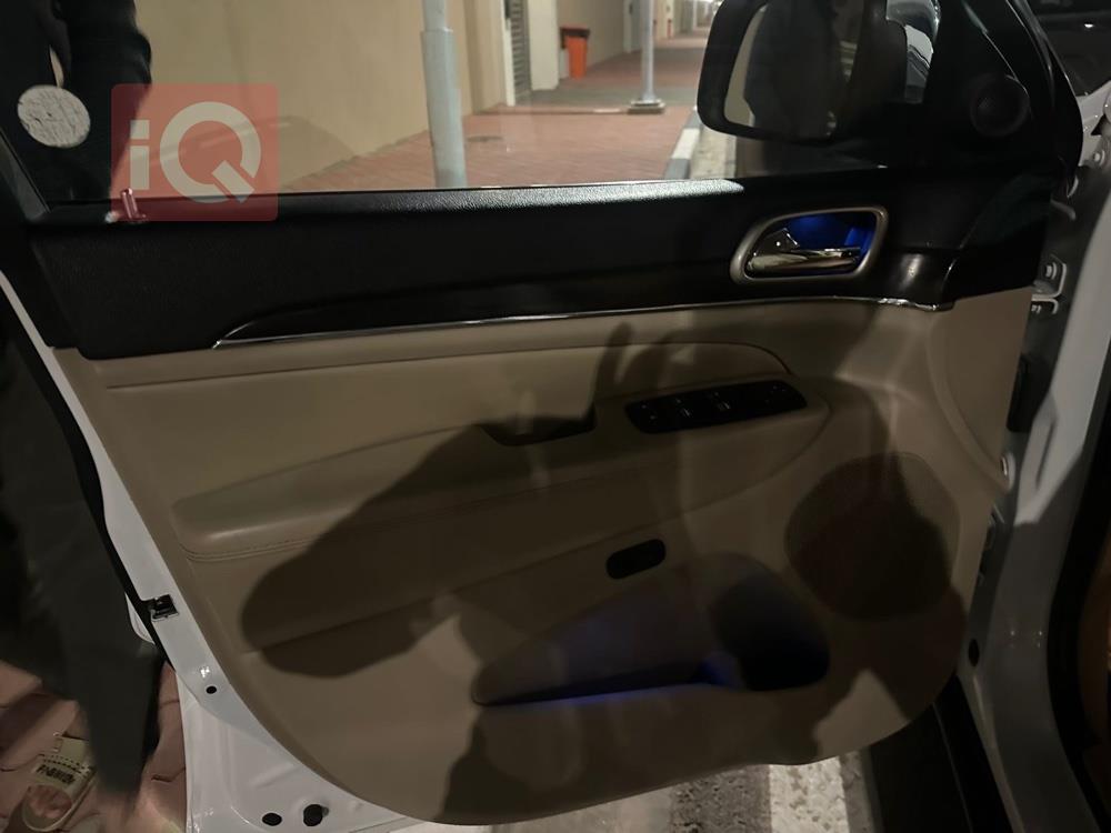 جيب جراند شيروكي